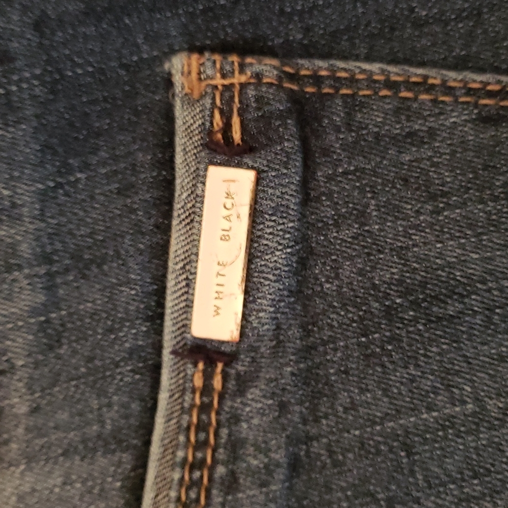White House Black Market jeans   in a size 00. - Picture 4 of 4